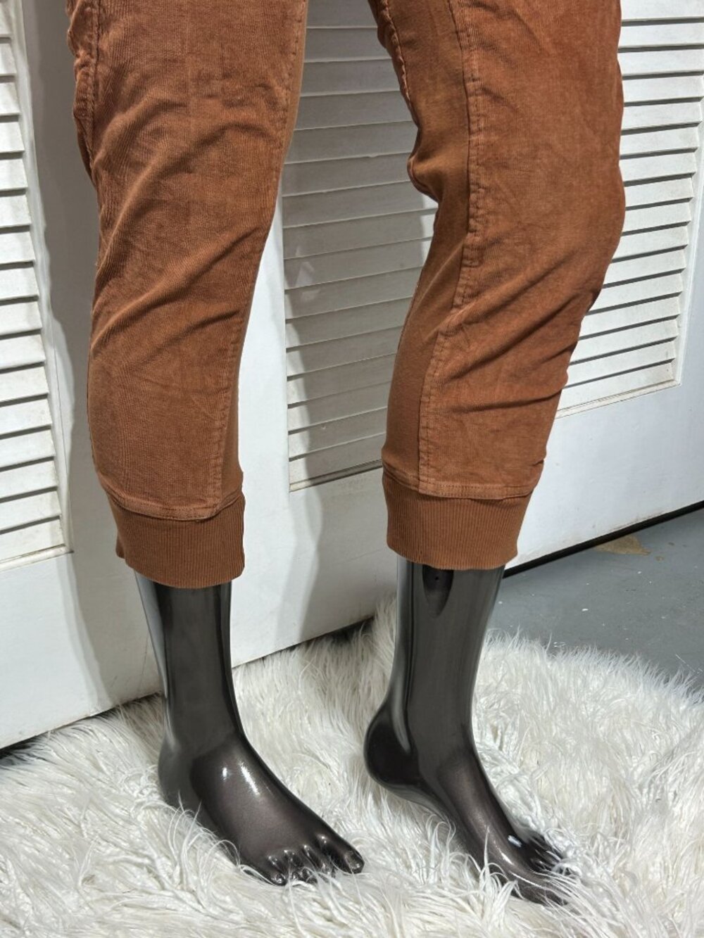 Anthropologie Women's Brown Leigh Corduroy Elastic Cuffs Joggers Size M 3090 - Picture 9 of 11